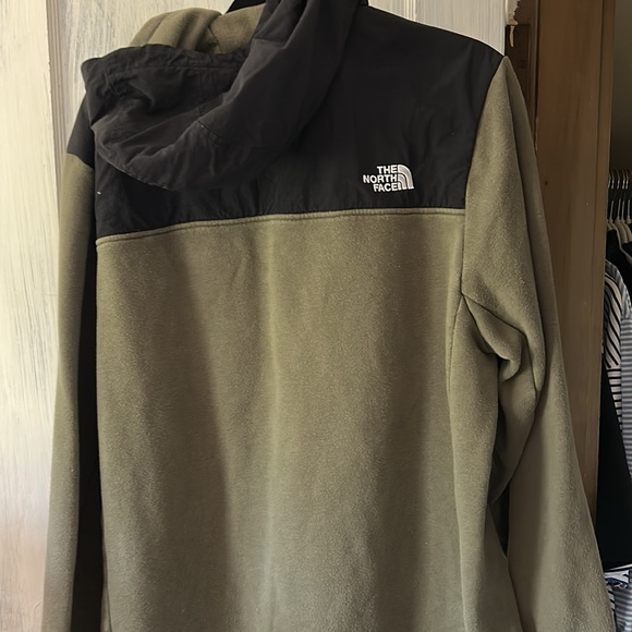 XL North Face Hooded Pullover - Picture 2 of 3